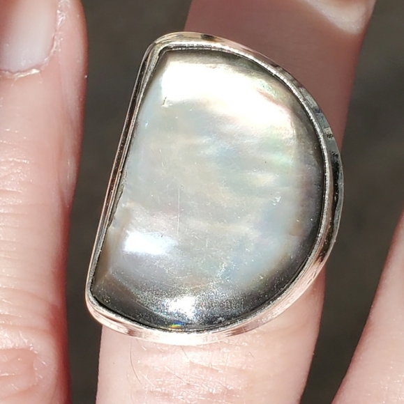 New Mother of Pearl 925 Silver Ring. - Picture 9 of 16